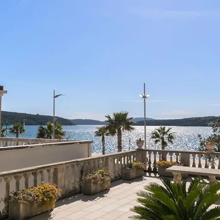 Apartments Davor Apartman *