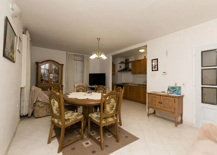 Apartment Davor *