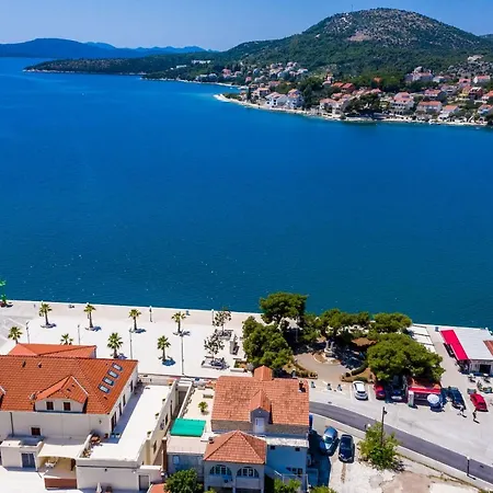 Apartman Apartments Davor