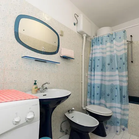 公寓 Davor 斯拉诺